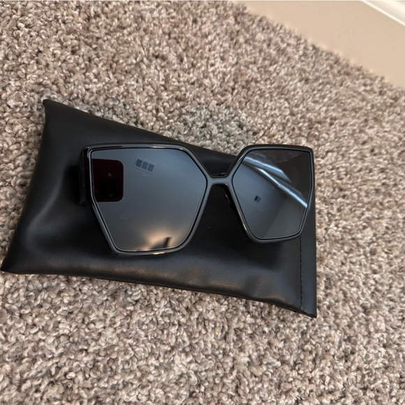 30Montaigne SU Sunglasses - Picture 3 of 8